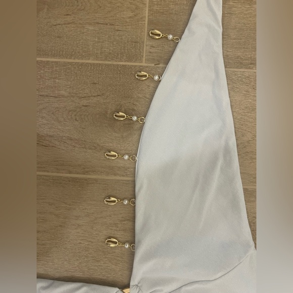 NWT BEACH BUNNY Sybil wrap one piece swimsuit in white size large - Picture 8 of 9